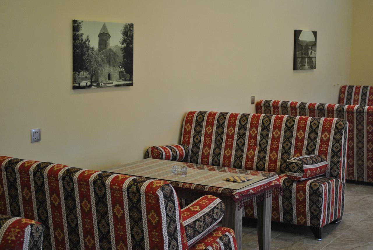 Seki Qonaq Evi Μοτέλ Εξωτερικό φωτογραφία